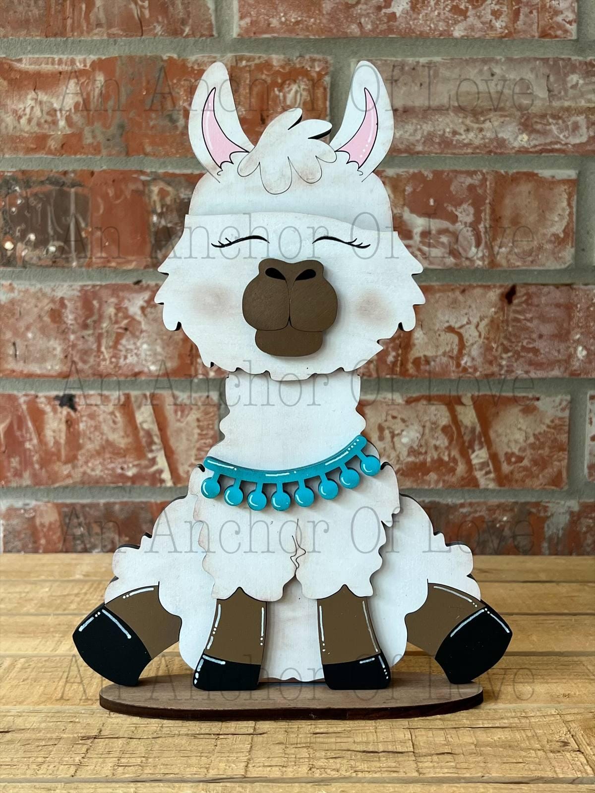 LLAMA with Interchangeable Hats // LLAMA Decoration //Farm Yard Shelf Sitter// Viral Shelf Sitter with hats