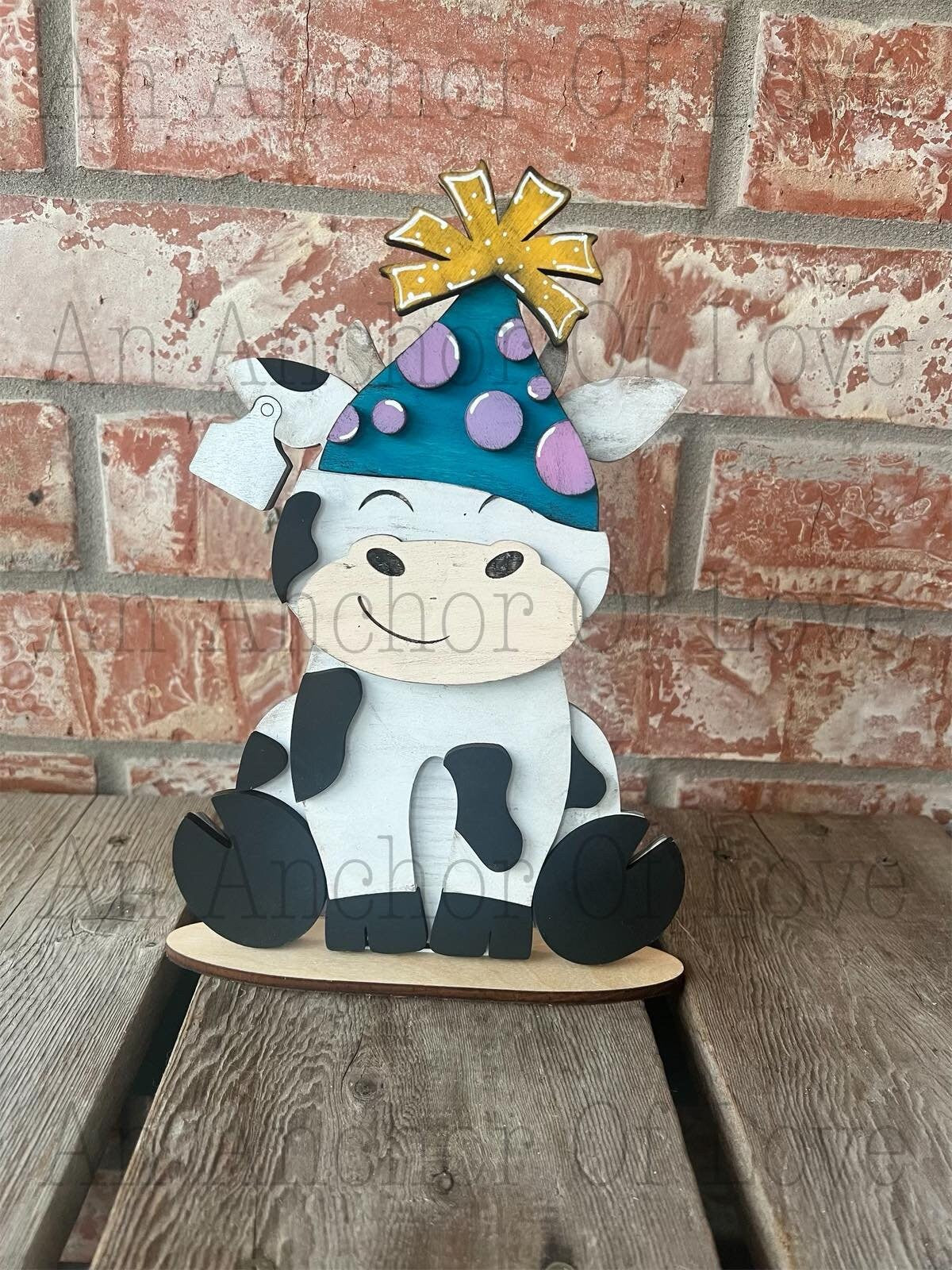 Farmyard Cow with Interchangeable Hats // Farmyard Cow Decoration //Farm Yard Shelf Sitter// Viral Shelf Sitter with hats