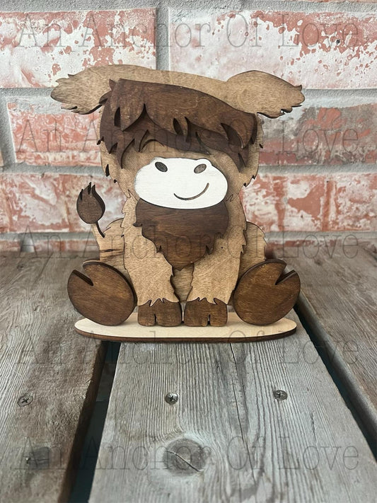 Highland Cow Interchangeable base for hats and bows //Highland Cow // Viral Shelf Sitter