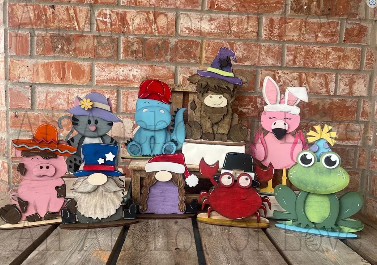 Porch Goose with Interchangeable Hats // viral porch goose Decoration //porch goose Shelf Sitter// Viral Shelf Sitter with hats