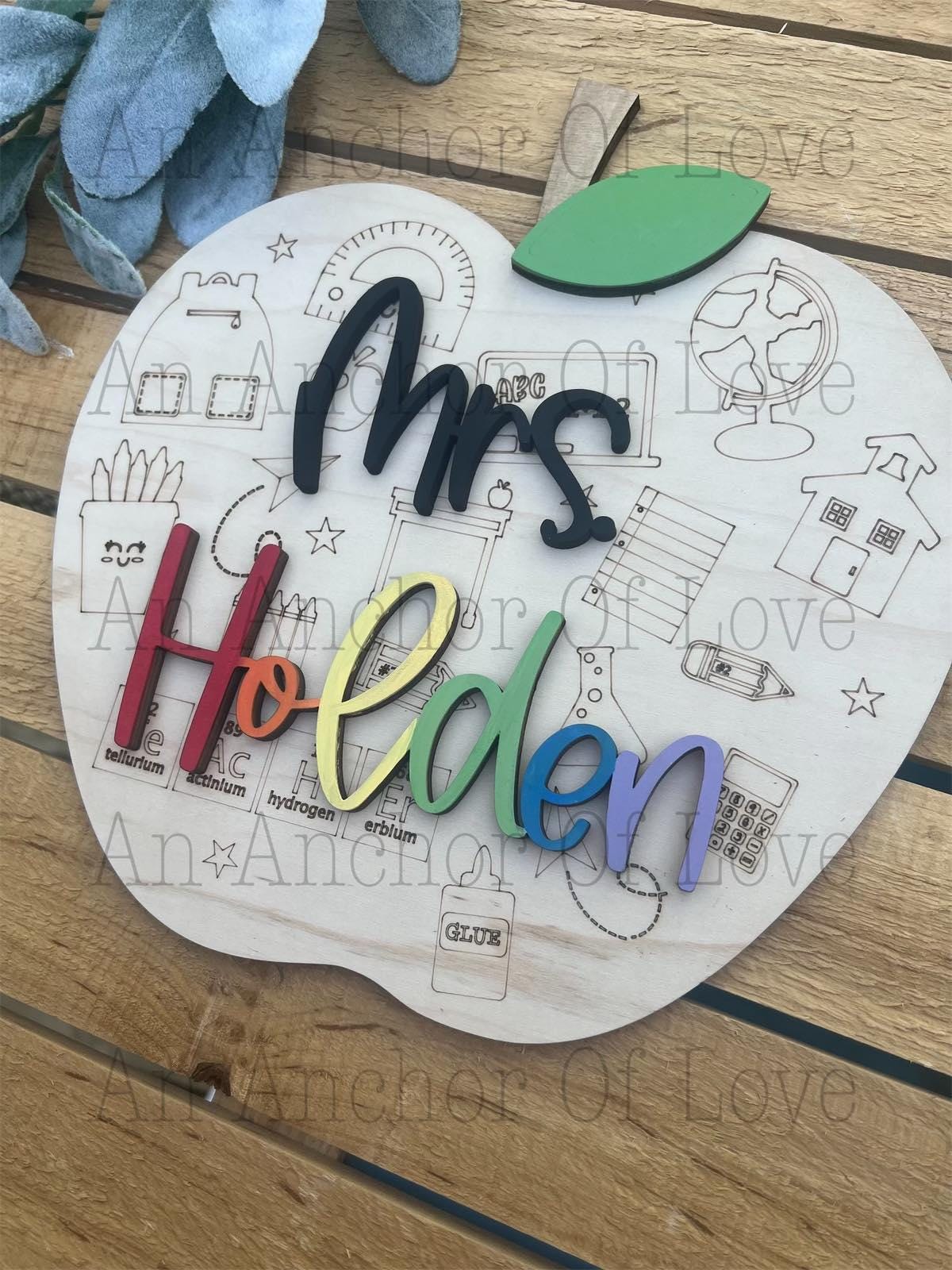 Teacher appreciation gift- Rainbow teachers apple sign; classroom decor; personalized teachers apple; back to school gift